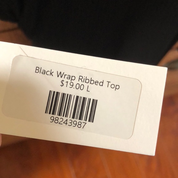 Black asymmetrical choker top - Picture 3 of 3